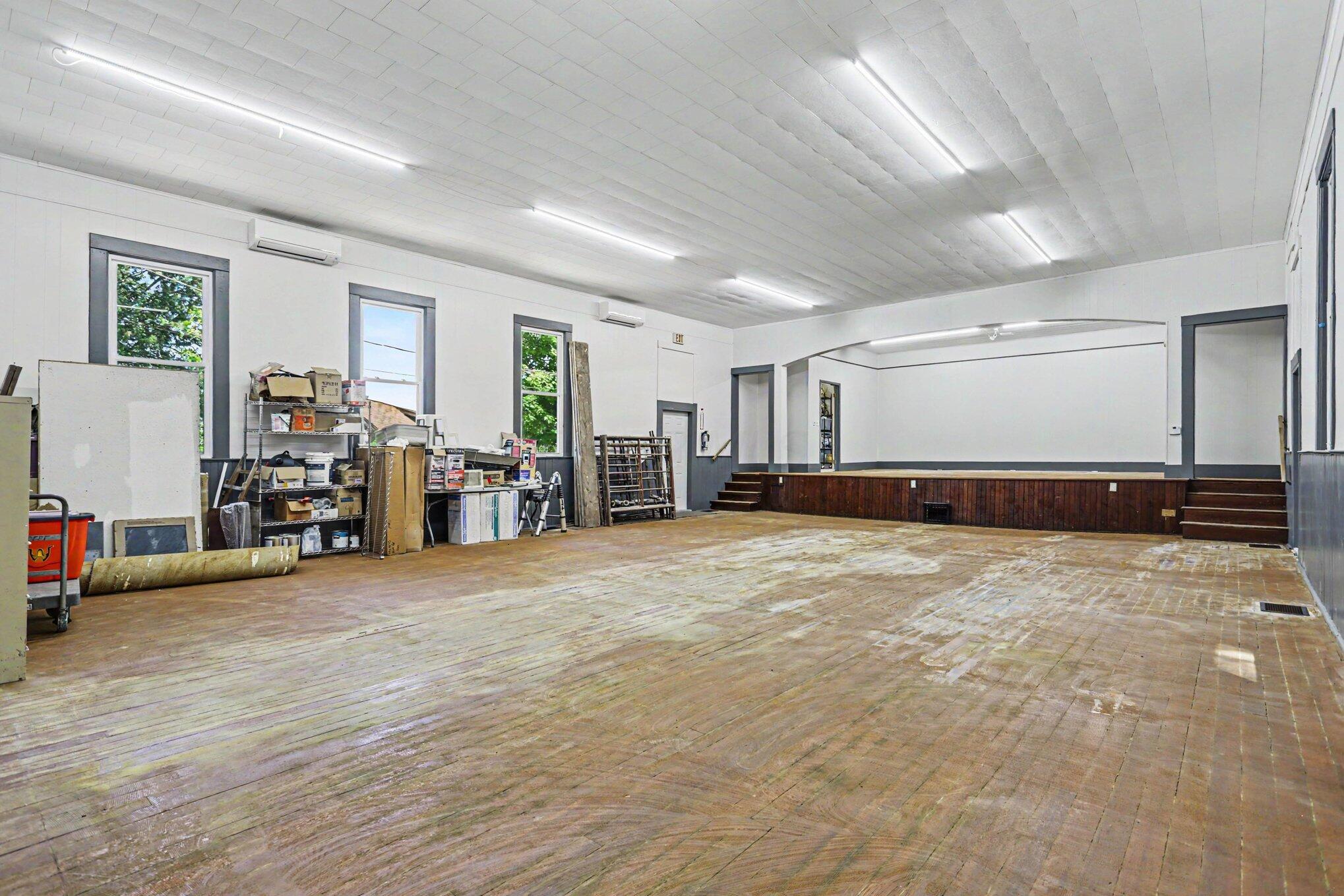 9030 Columbus Road Mount Vernon, OH 43050 - Photo 7 of 39 006_file_4559