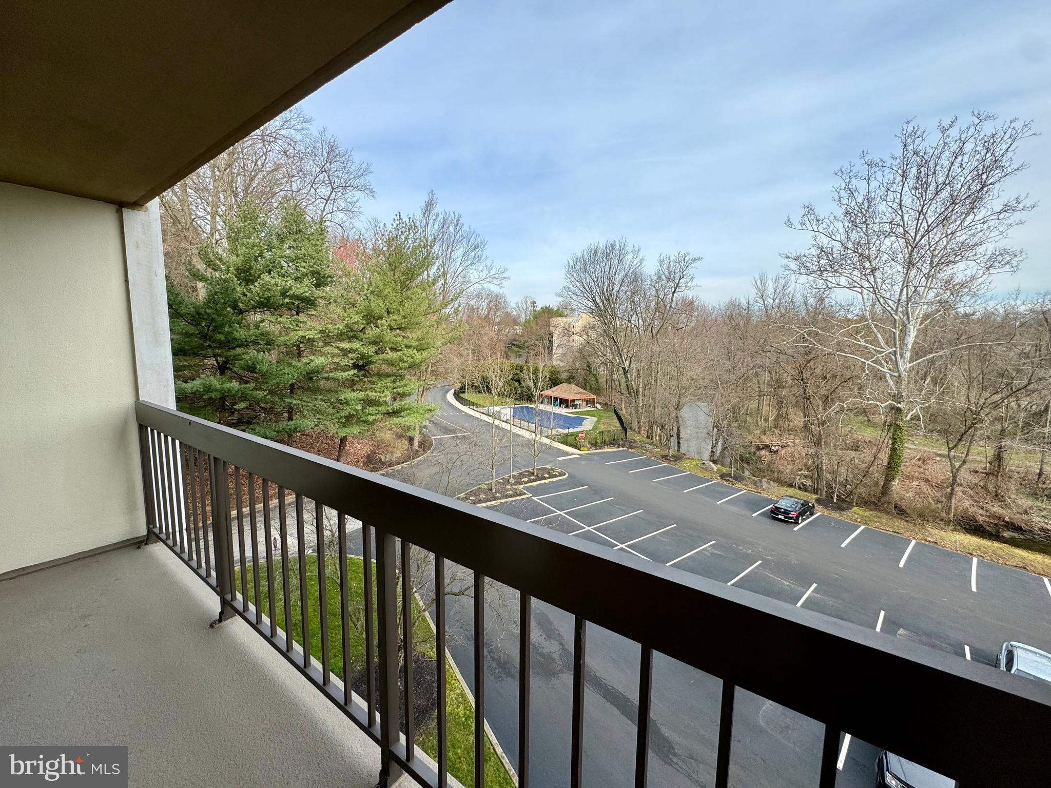 800 Avondale Road, Unit 5L Wallingford, PA 19086 - Photo 20 of 24 Primary bedroom balcony