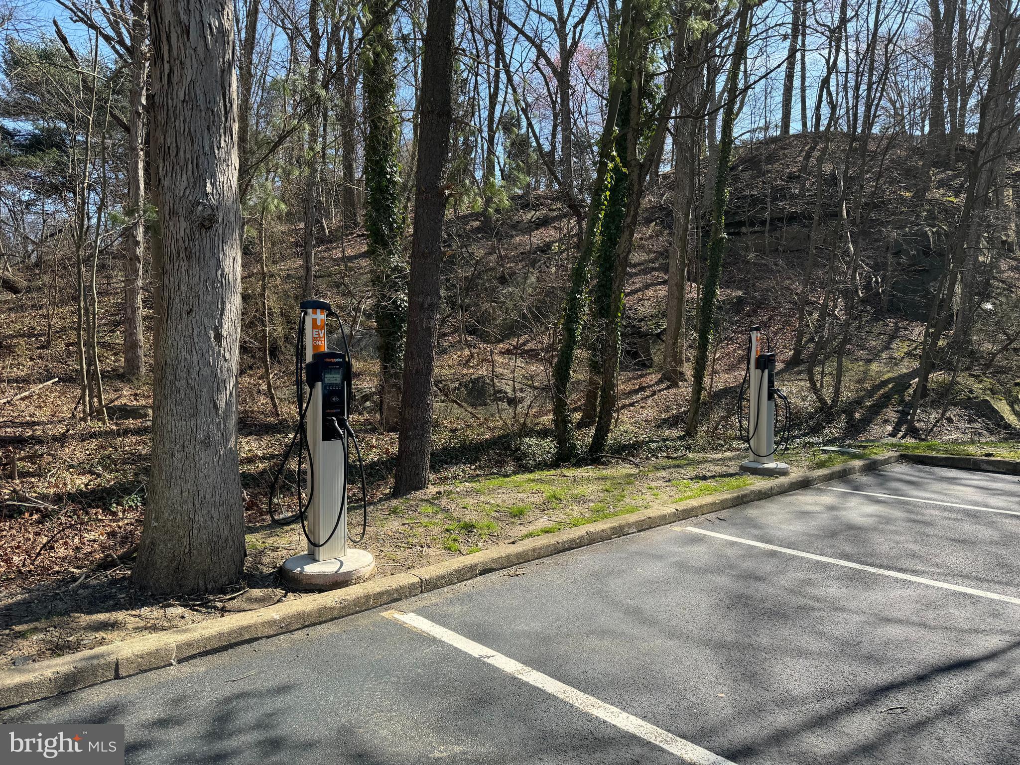 800 Avondale Road, Unit 5L Wallingford, PA 19086 - Photo 22 of 24 EV charging stations