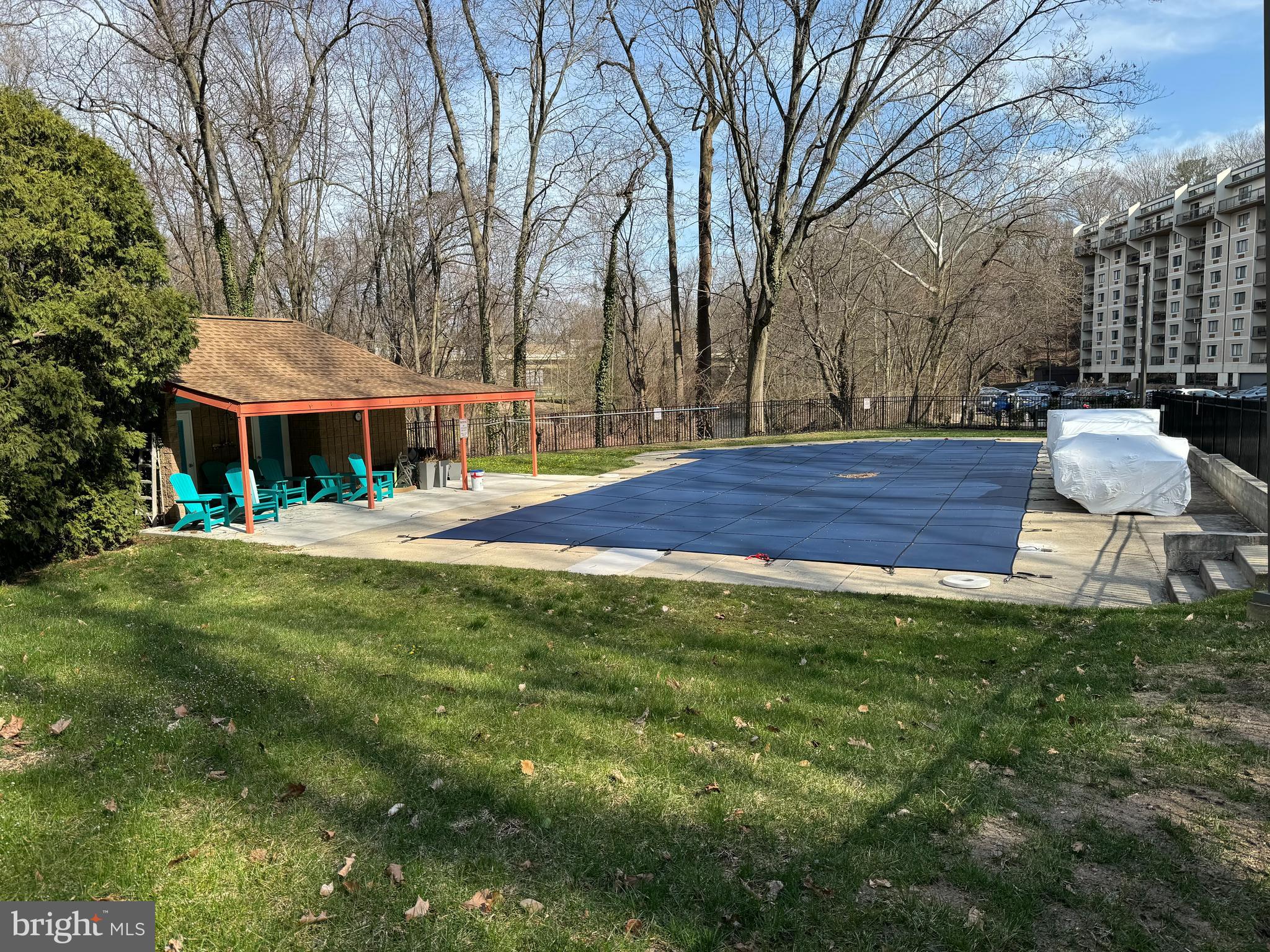 800 Avondale Road, Unit 5L Wallingford, PA 19086 - Photo 23 of 24 Pool