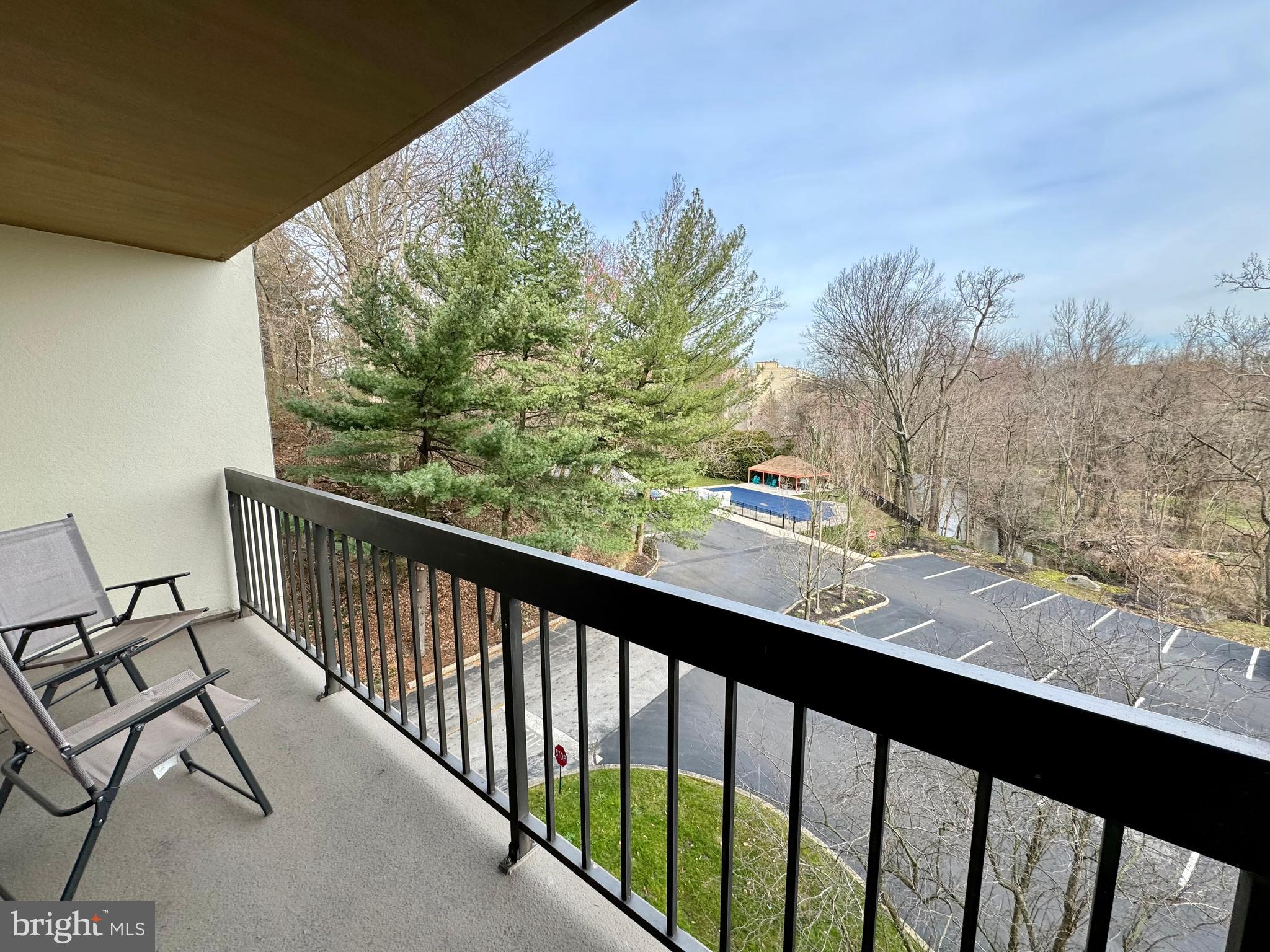 800 Avondale Road, Unit 5L Wallingford, PA 19086 - Photo 4 of 24 Balcony off the living room