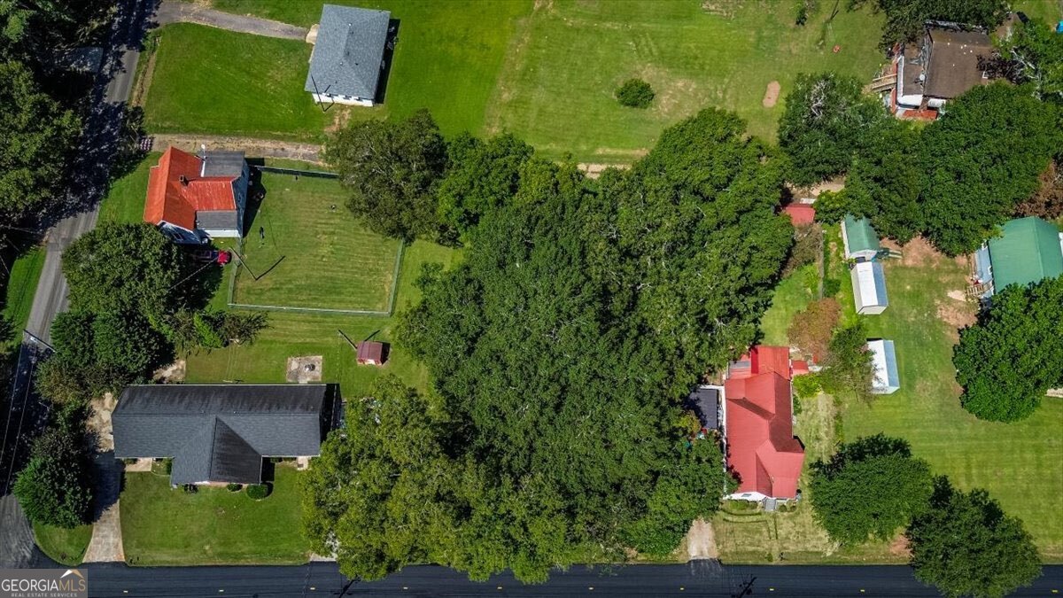 172 Scott Street Commerce, GA 30529 - Photo 4 of 10 an aerial view of a house with a yard