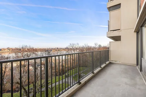 $289,000 | 3 Horizon Road, Unit G11, Fort Lee, NJ 07024