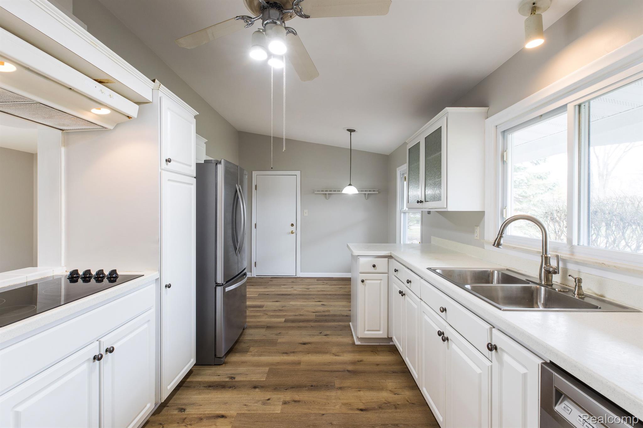 32375 Bonnet Hill Road Farmington, MI 48334 - Photo 12 of 36 Gallery Image 12