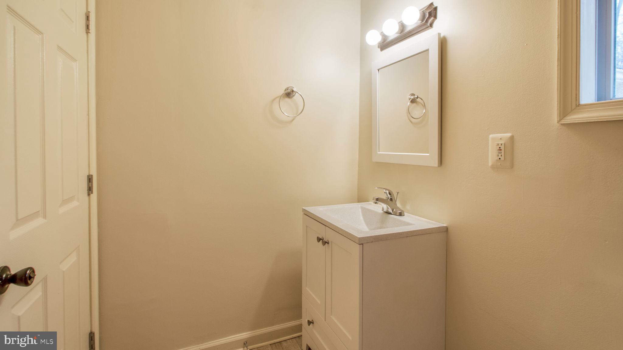19005 Muncaster Road Derwood, MD 20855 - Photo 15 of 42 Gallery Image 15