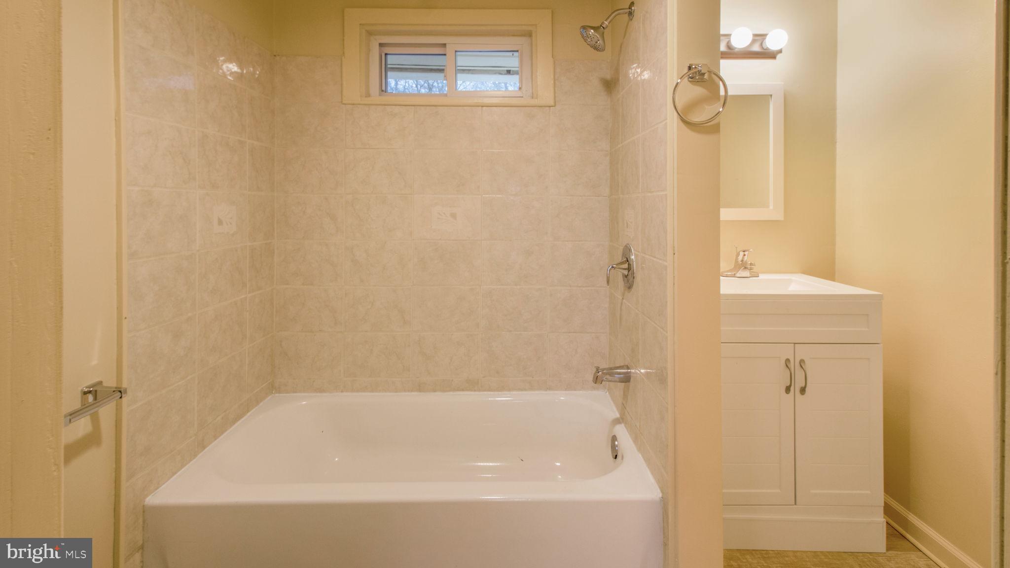 19005 Muncaster Road Derwood, MD 20855 - Photo 27 of 42 Gallery Image 27