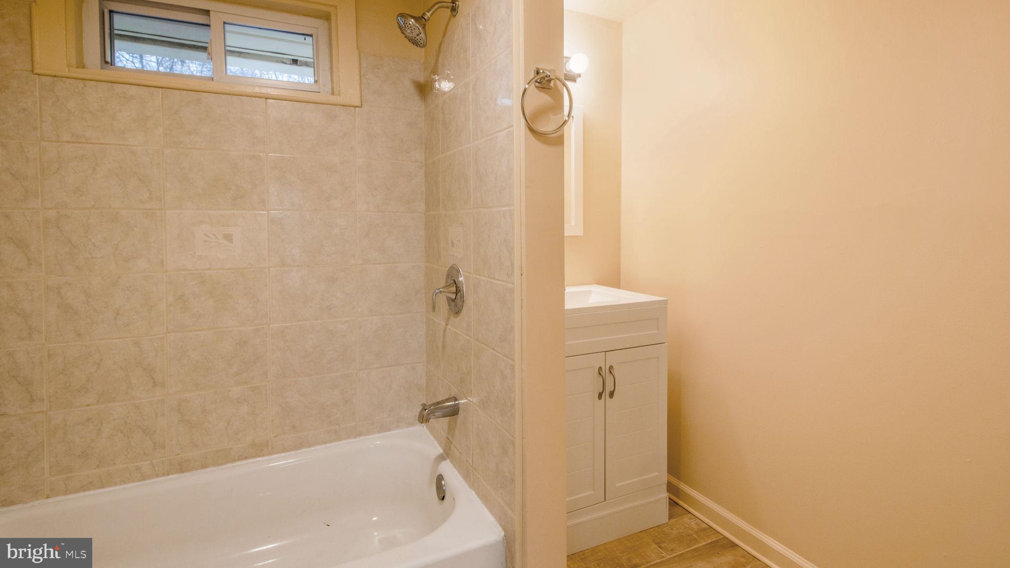 19005 Muncaster Road Derwood, MD 20855 - Photo 28 of 42 Gallery Image 28