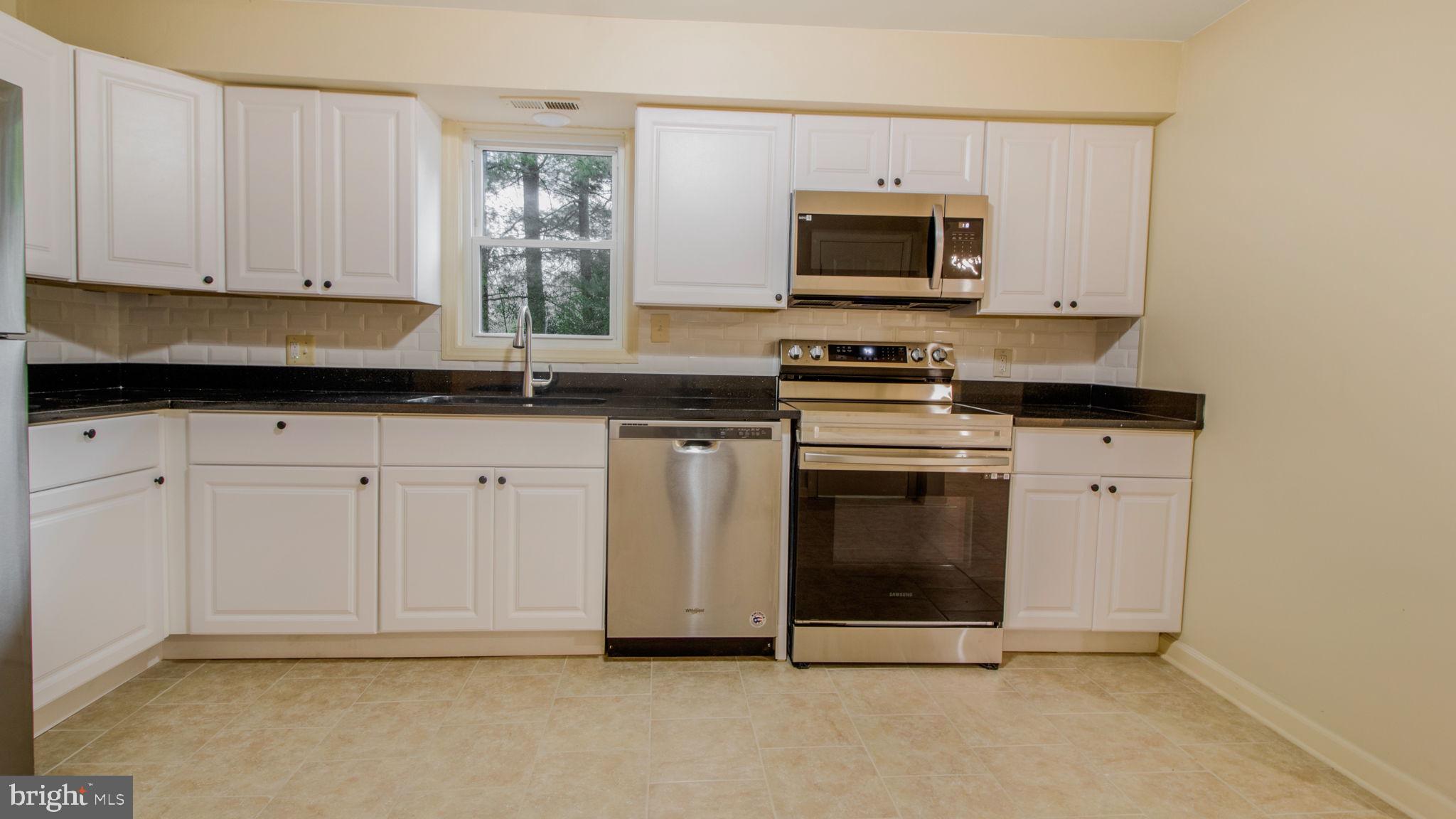 19005 Muncaster Road Derwood, MD 20855 - Photo 3 of 42 Gallery Image 3