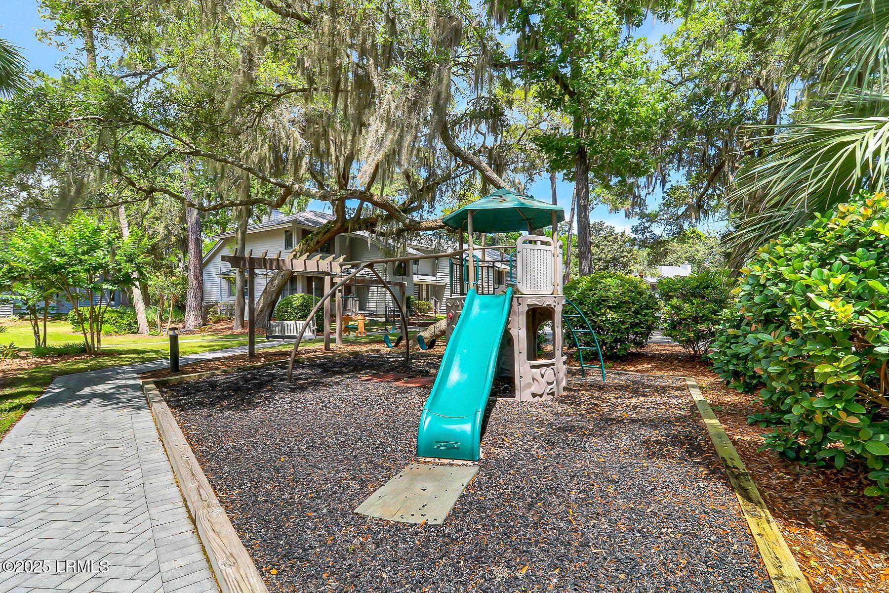 55 Barcelona Road, Unit 2602 Hilton Head Island, SC 29928 - Photo 37 of 39 Brigantine Quarters Amenities