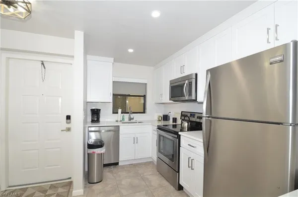 $8,000 | 271 Southbay Drive, Unit 235, Naples, FL 34108
