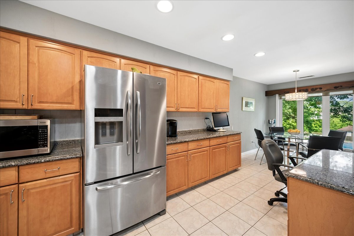 3741 Mission Hills Road, Unit 201 Northbrook, IL 60062 - Photo 14 of 26