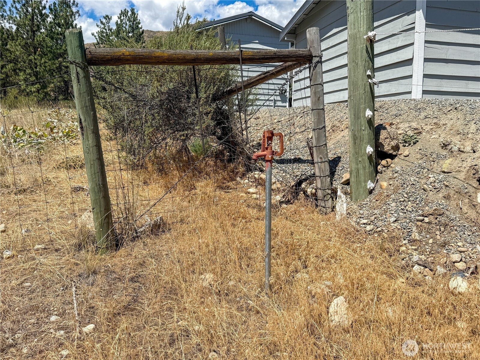 113 Crumbacher Road Tonasket, WA 98855 - Photo 7 of 18