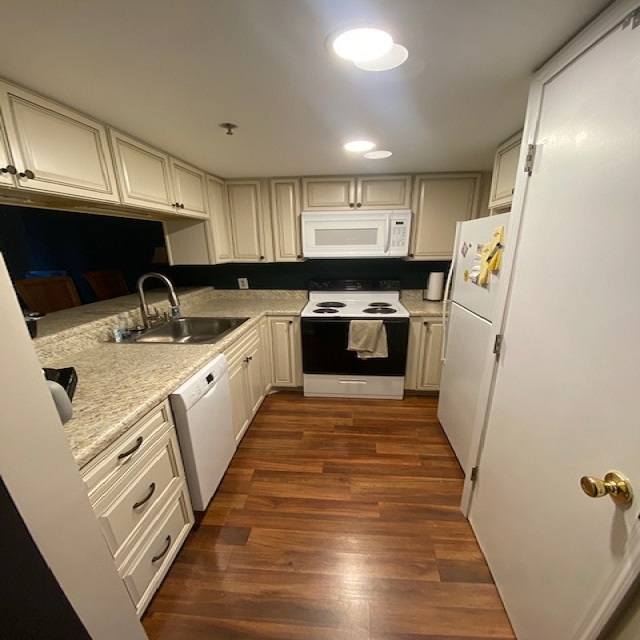 9048 South Pointe Ridge Lane, Unit 25 Bloomington, IN 47401 - Photo 7 of 15 Gallery Image 7