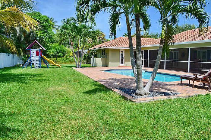 1401 Juana Road Boca Raton, FL 33486 - Photo 4 of 24 jank 4