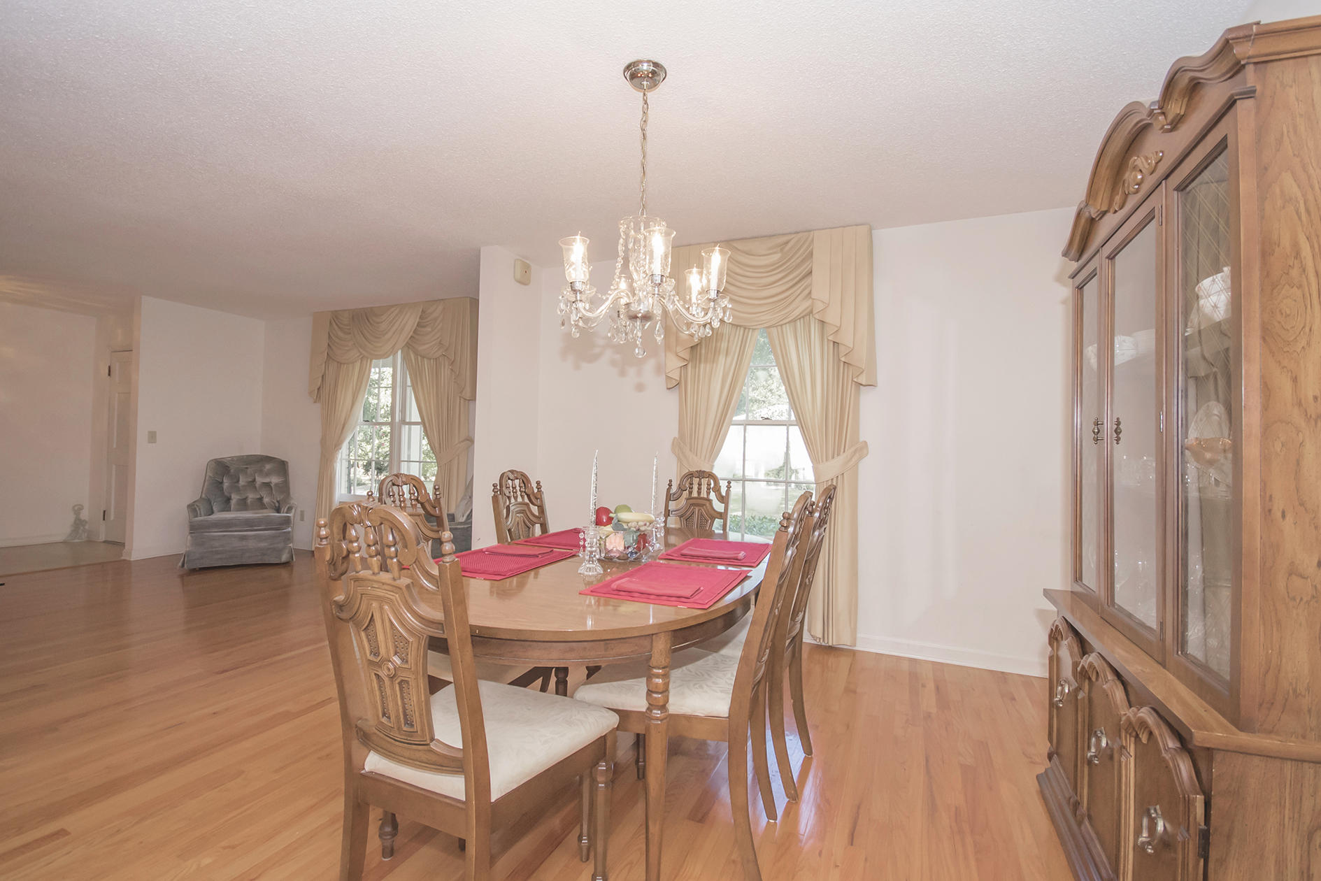 675 Pawley Road Mount Pleasant, SC 29464 - Photo 11 of 37 DSC_2288