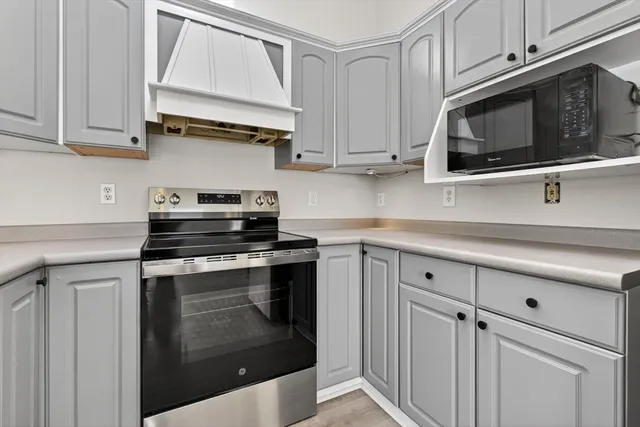 $339,900 | 52 Canada Hill Road, Greenfield, MA 01301