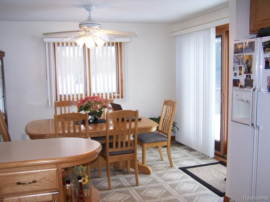 7345 Brophy Road Howell, MI 48855 - Photo 6 of 25 Dining Room