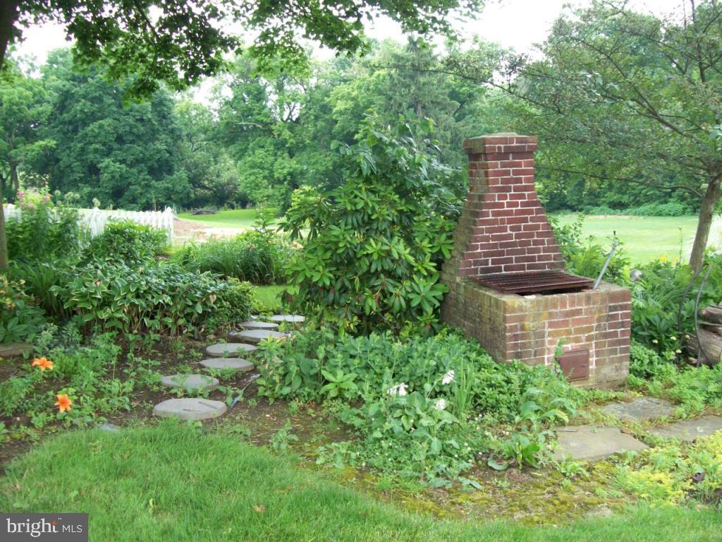 168 Witmer Road Lancaster, PA 17602 - Photo 24 of 25 Gallery Image 24