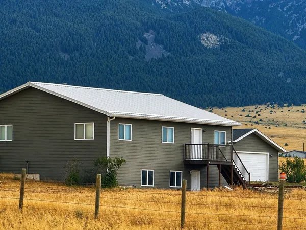 $865,000 | 2733 Highway 69, Boulder, MT 59632
