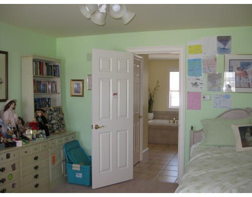 3 Rob's Way South Deerfield, MA 01373 - Photo 16 of 17 Gallery Image 16