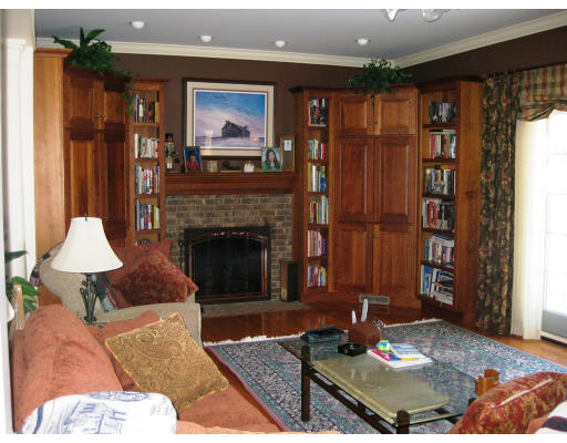 3 Rob's Way South Deerfield, MA 01373 - Photo 7 of 17 Gallery Image 7
