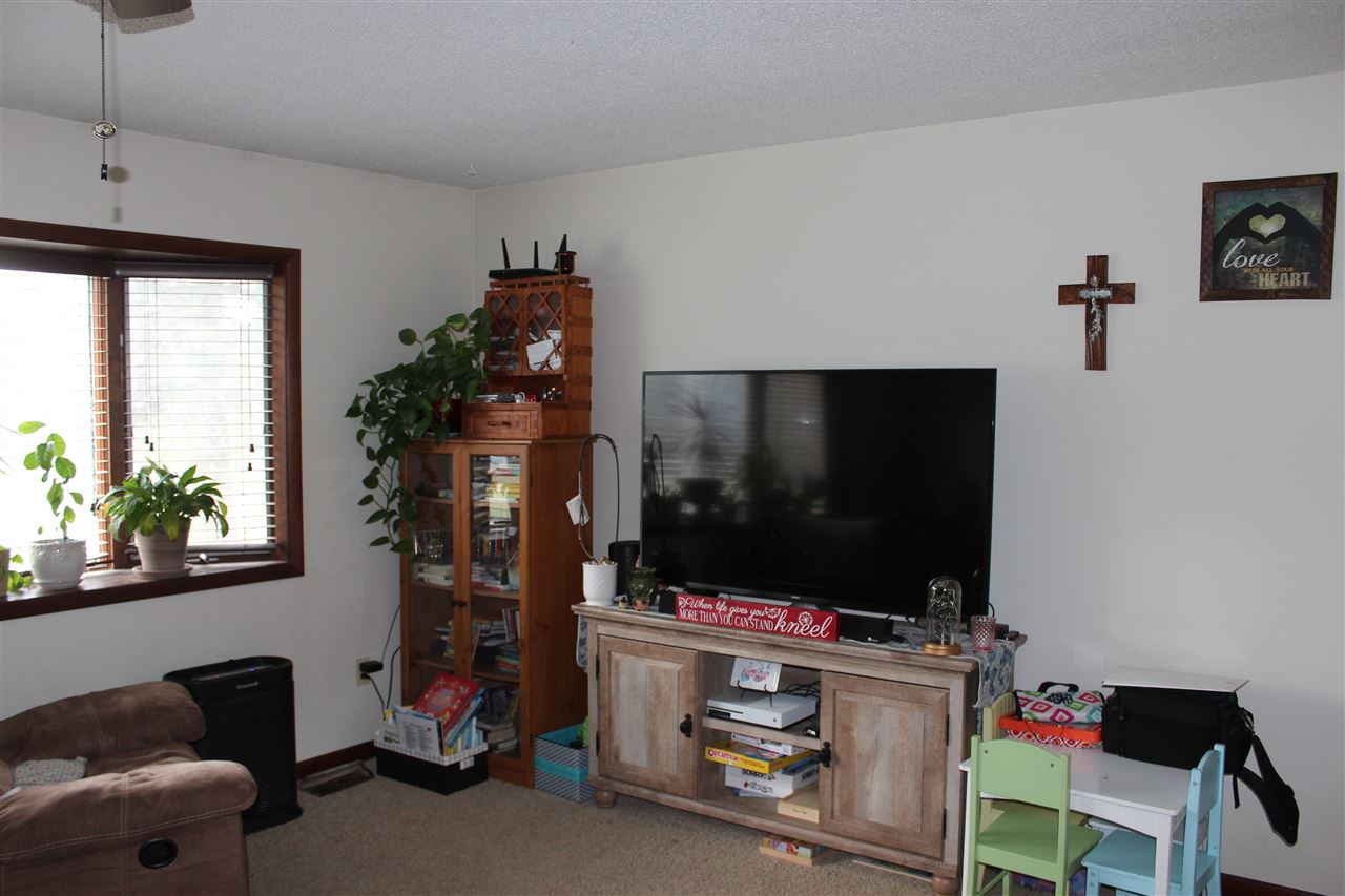 2145 East Surrey Road Farwell, MI 48622 - Photo 8 of 23 1874353-7.JPG