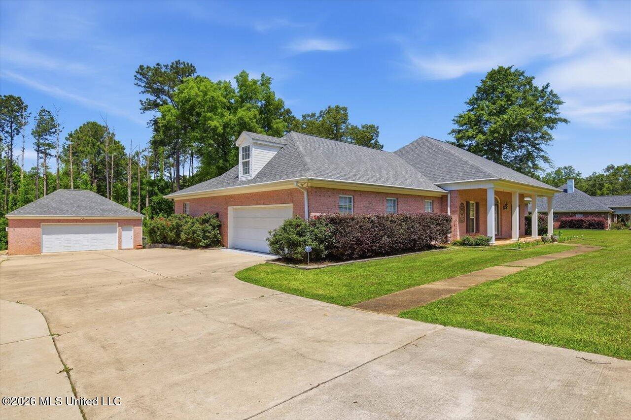 117 Holly Bush Place Brandon, MS 39047 - Photo 4 of 65 04-117 Holly Bush Pl _ Hometoursms.com