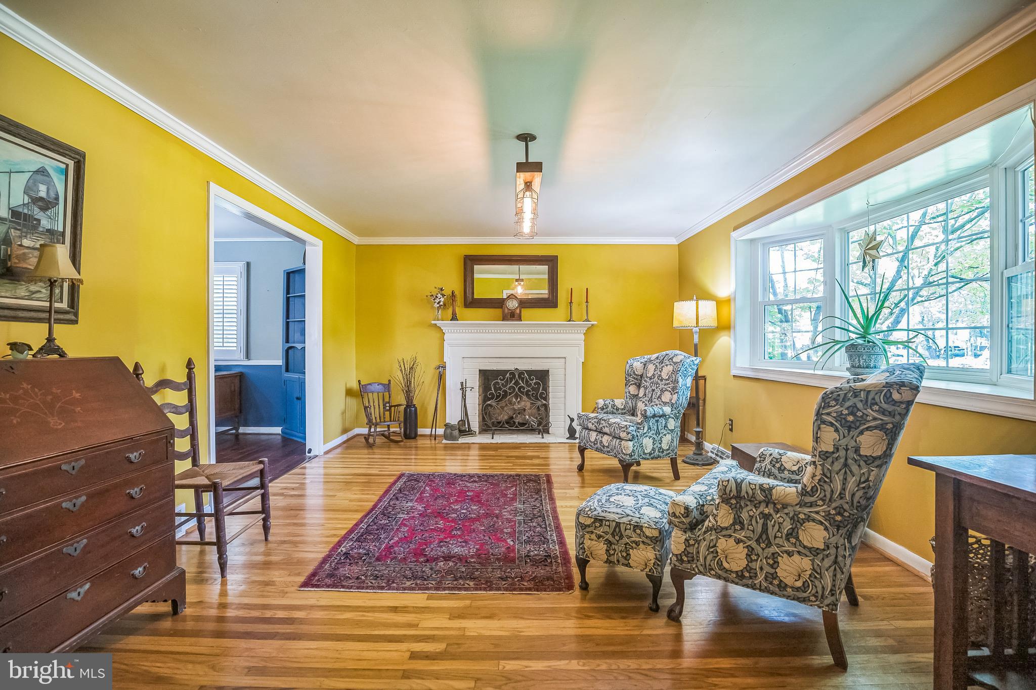 1737 Holmes Road Ambler, PA 19002 - Photo 3 of 40 Living Room