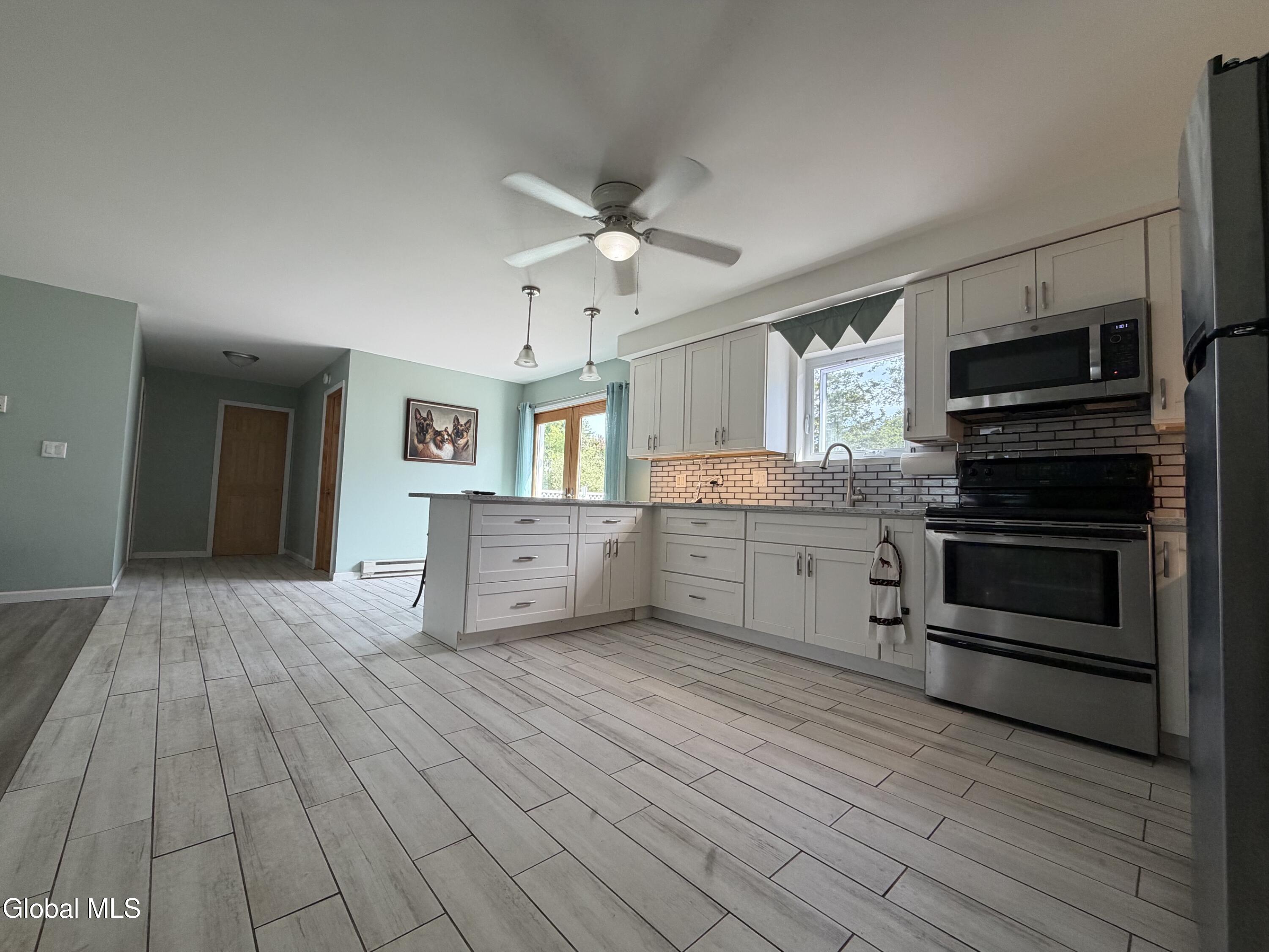31 Black Point Road, Unit 2 Ticonderoga, NY 12883 - Photo 8 of 33 1b81bc07-f059-4f73-a82e-1ea9f488d57e