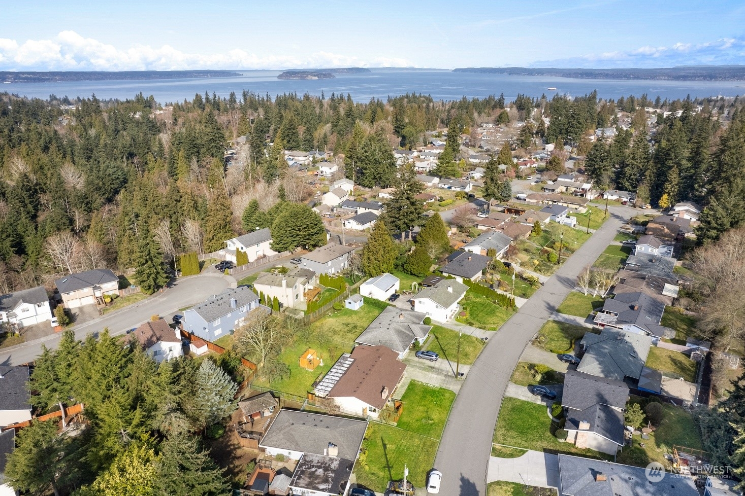 5214 West Highland Road Everett, WA 98203 - Photo 31 of 36 a view of city and mountain