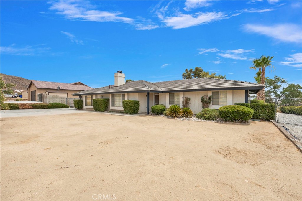 23333 Taos Road Apple Valley, CA 92307 - Photo 2 of 59