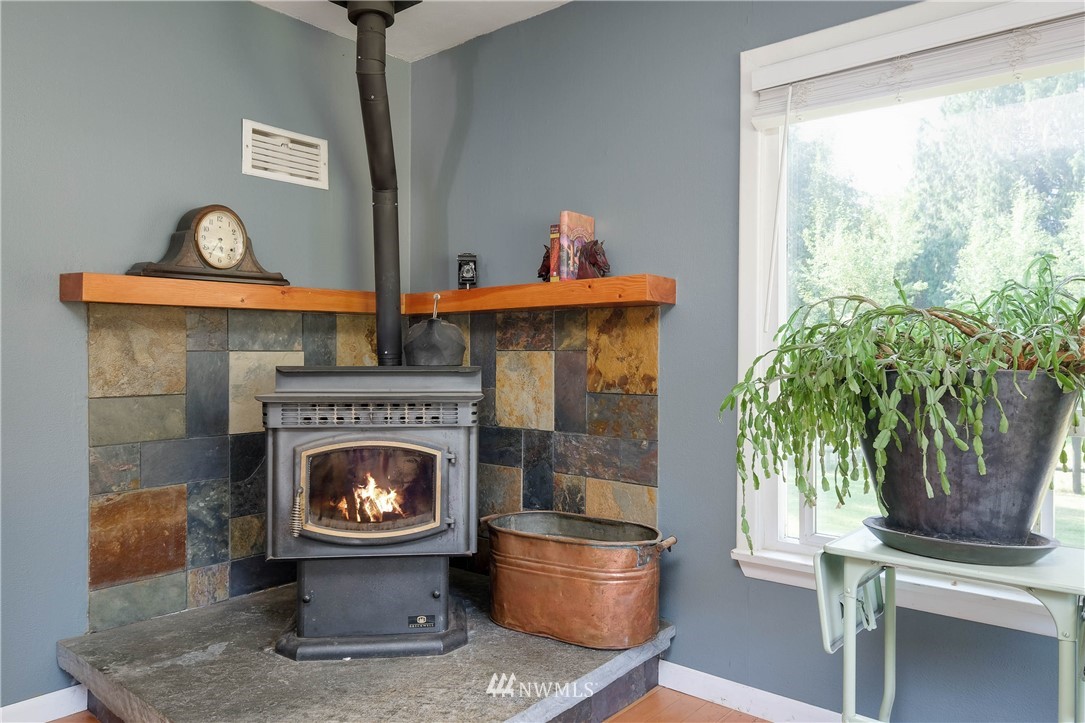 14113 Madrona Road Southwest Port Orchard, WA 98367 - Photo 11 of 40 Gallery Image 11