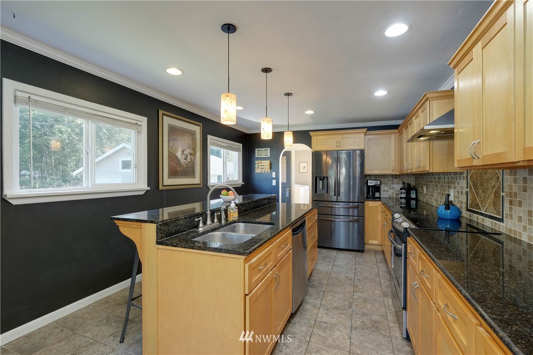 14113 Madrona Road Southwest Port Orchard, WA 98367 - Photo 17 of 40 Gallery Image 17