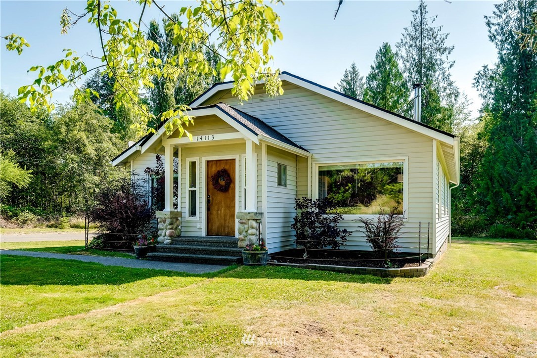 14113 Madrona Road Southwest Port Orchard, WA 98367 - Photo 3 of 40 Gallery Image 3
