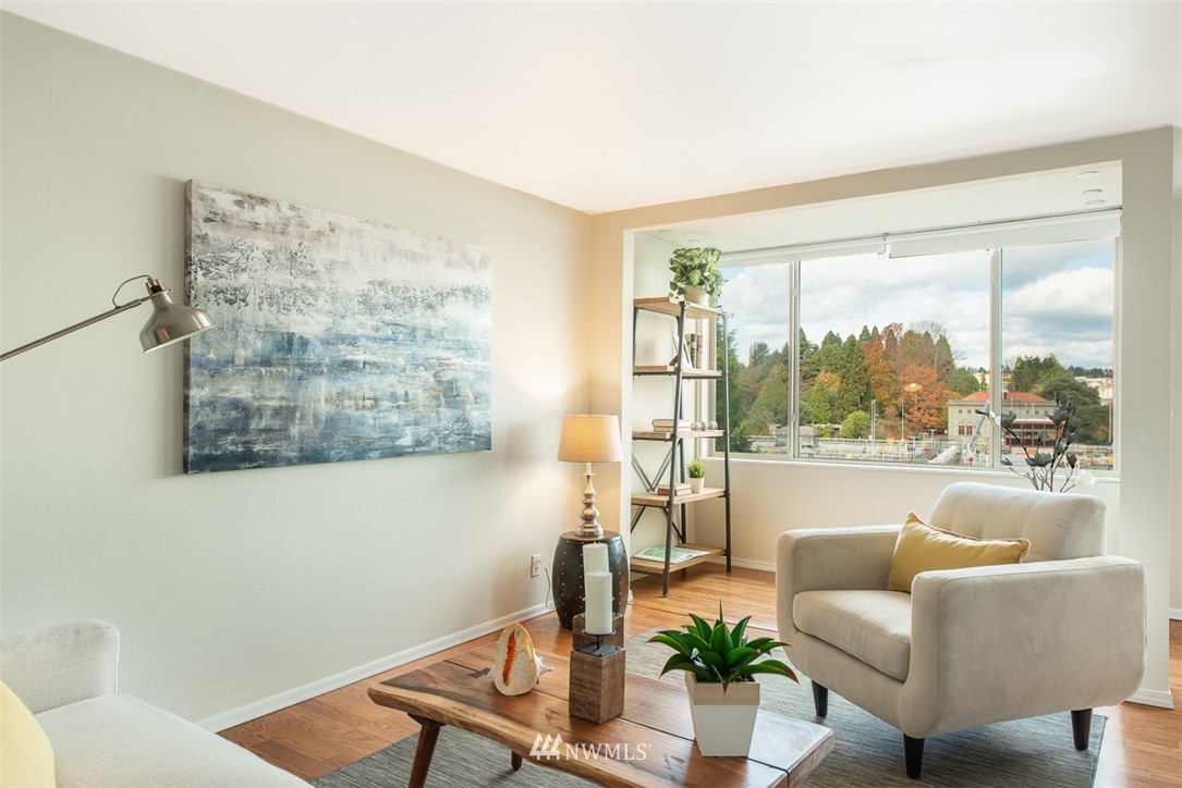 3200 West Commodore Way, Unit 109 Seattle, WA 98199 - Photo 1 of 18 Gallery Image 1