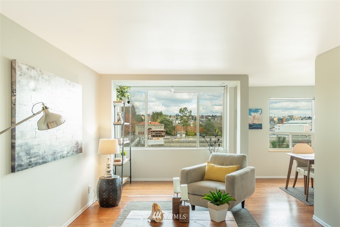 3200 West Commodore Way, Unit 109 Seattle, WA 98199 - Photo 2 of 18 Gallery Image 2