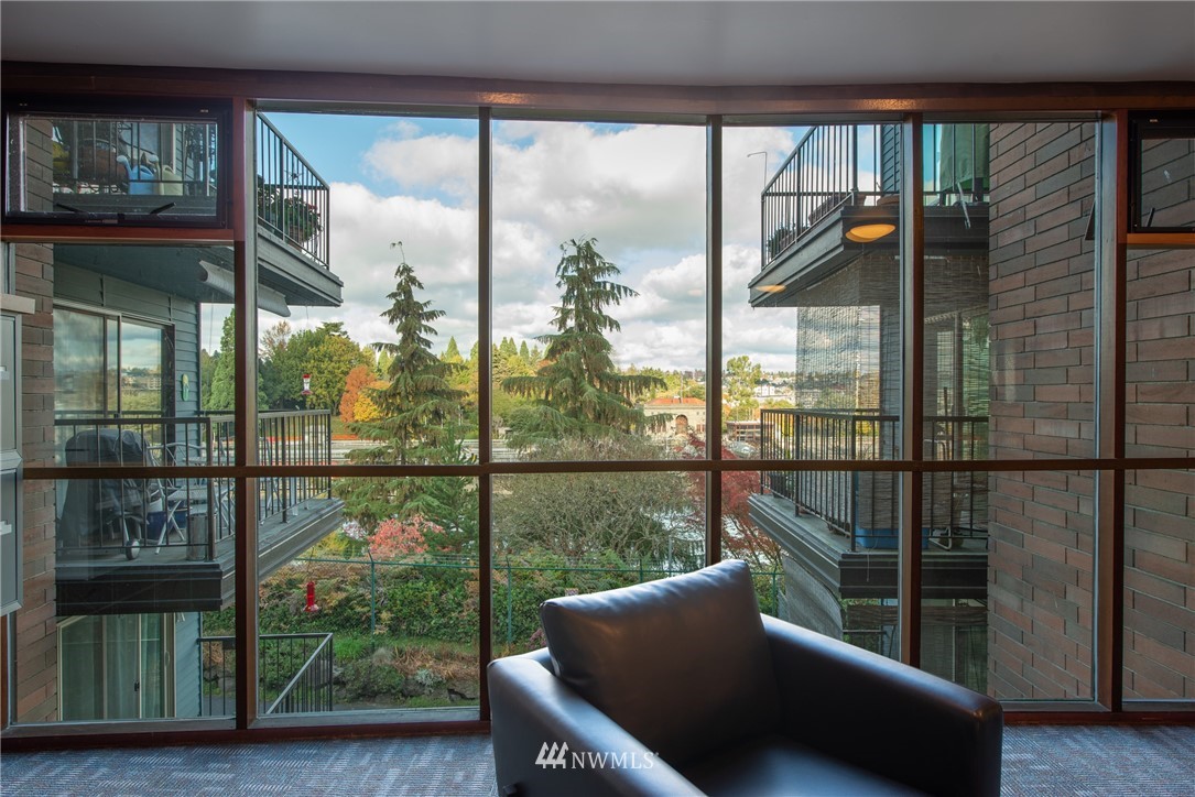 3200 West Commodore Way, Unit 109 Seattle, WA 98199 - Photo 18 of 18 Gallery Image 18
