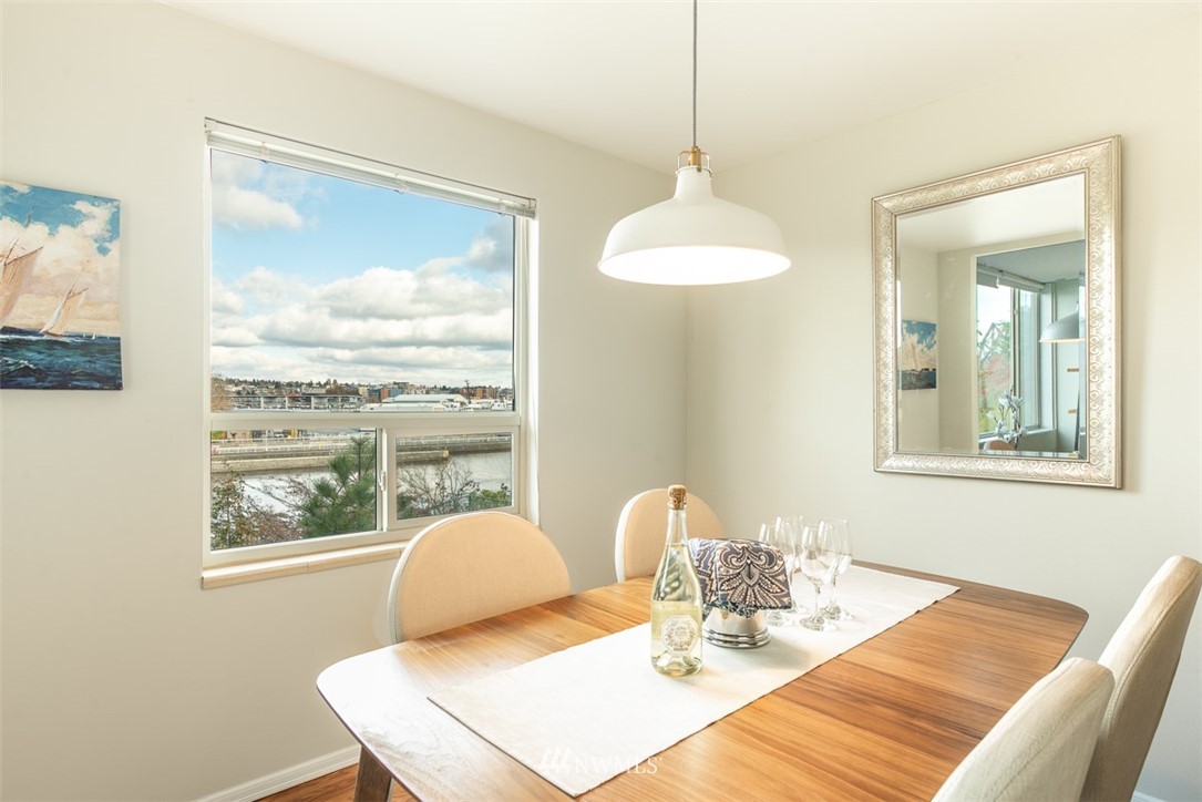3200 West Commodore Way, Unit 109 Seattle, WA 98199 - Photo 4 of 18 Gallery Image 4