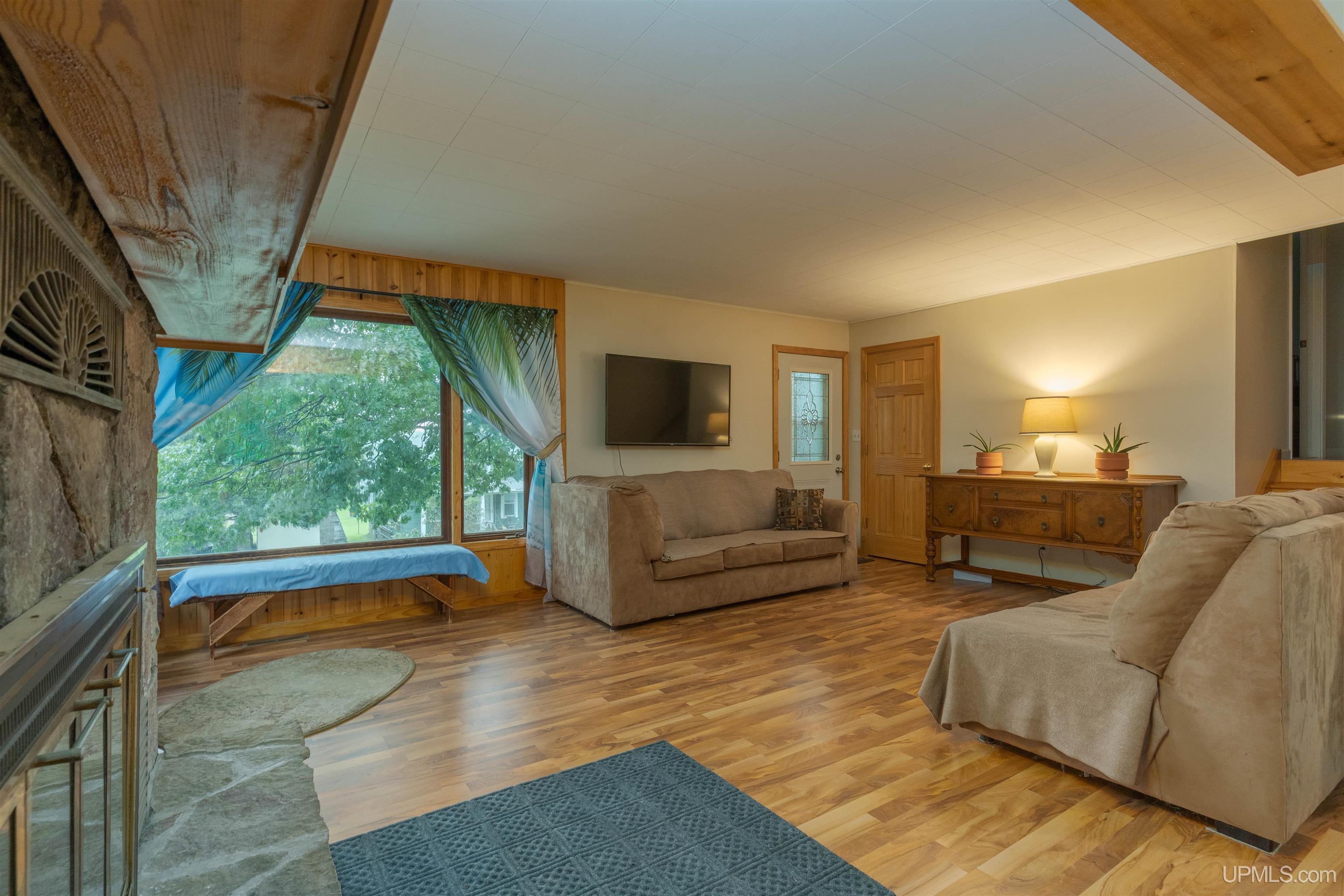 106 3rd Street Alpha, MI 49902 - Photo 3 of 33