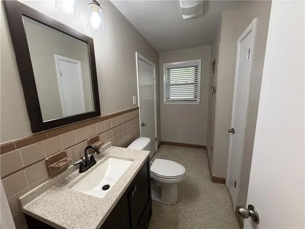 $299,900 | 42 Marie Drive, Gretna, LA 70053