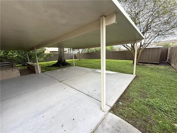 $299,900 | 42 Marie Drive, Gretna, LA 70053