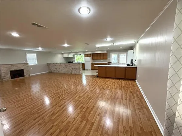 $299,900 | 42 Marie Drive, Gretna, LA 70053