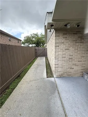 $299,900 | 42 Marie Drive, Gretna, LA 70053