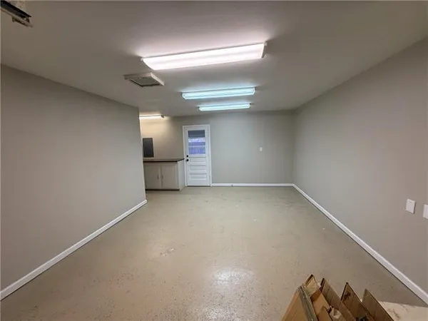 $299,900 | 42 Marie Drive, Gretna, LA 70053