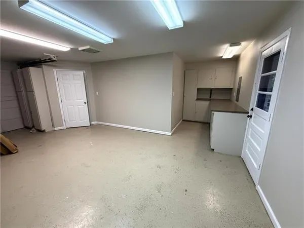 $299,900 | 42 Marie Drive, Gretna, LA 70053