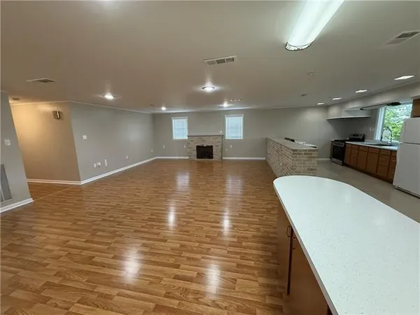 $299,900 | 42 Marie Drive, Gretna, LA 70053