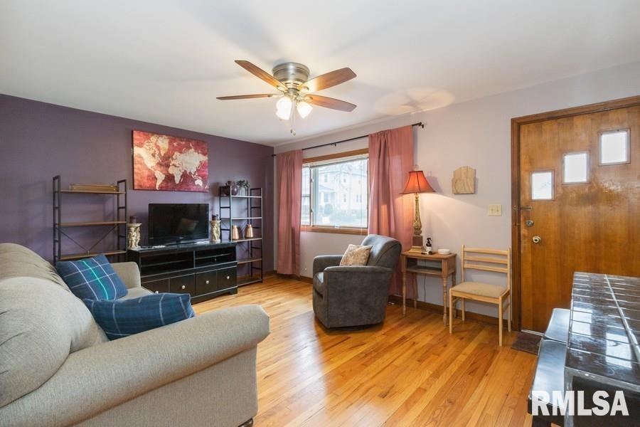 3221 9th Street Moline, IL 61265 - Photo 4 of 15 Gallery Image 4