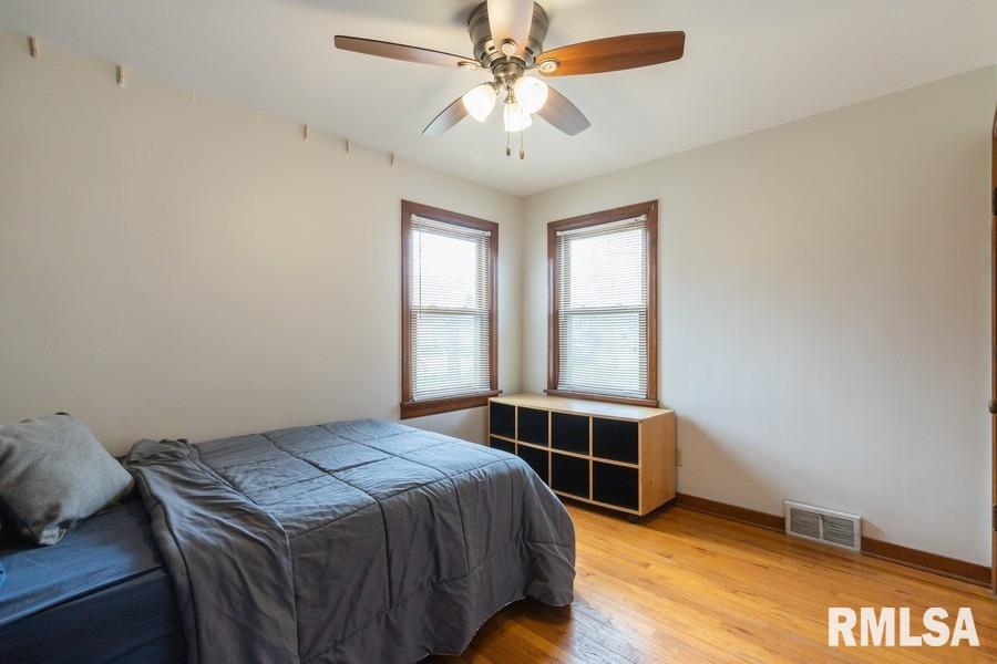 3221 9th Street Moline, IL 61265 - Photo 8 of 15 Gallery Image 8