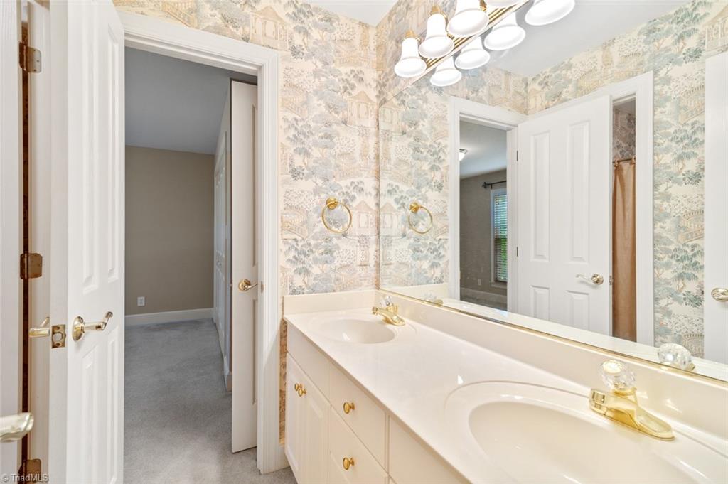 3916 Wesseck Drive High Point, NC 27265 - Photo 15 of 22 Gallery Image 15