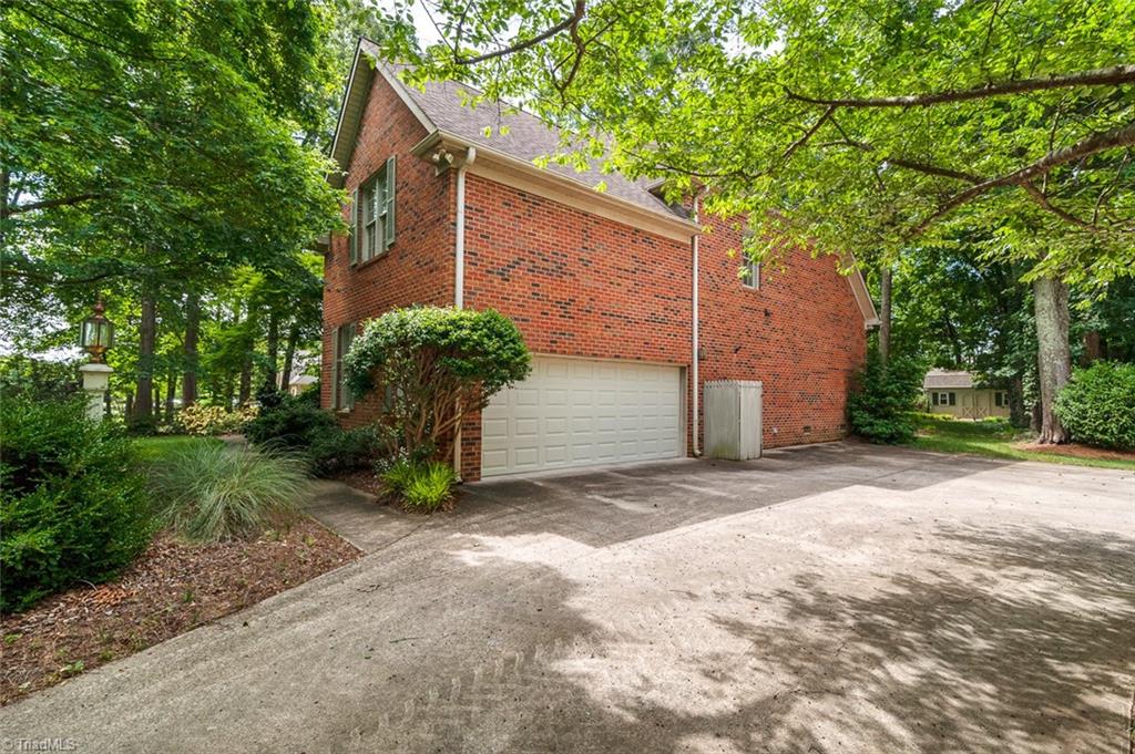 3916 Wesseck Drive High Point, NC 27265 - Photo 21 of 22 Gallery Image 21
